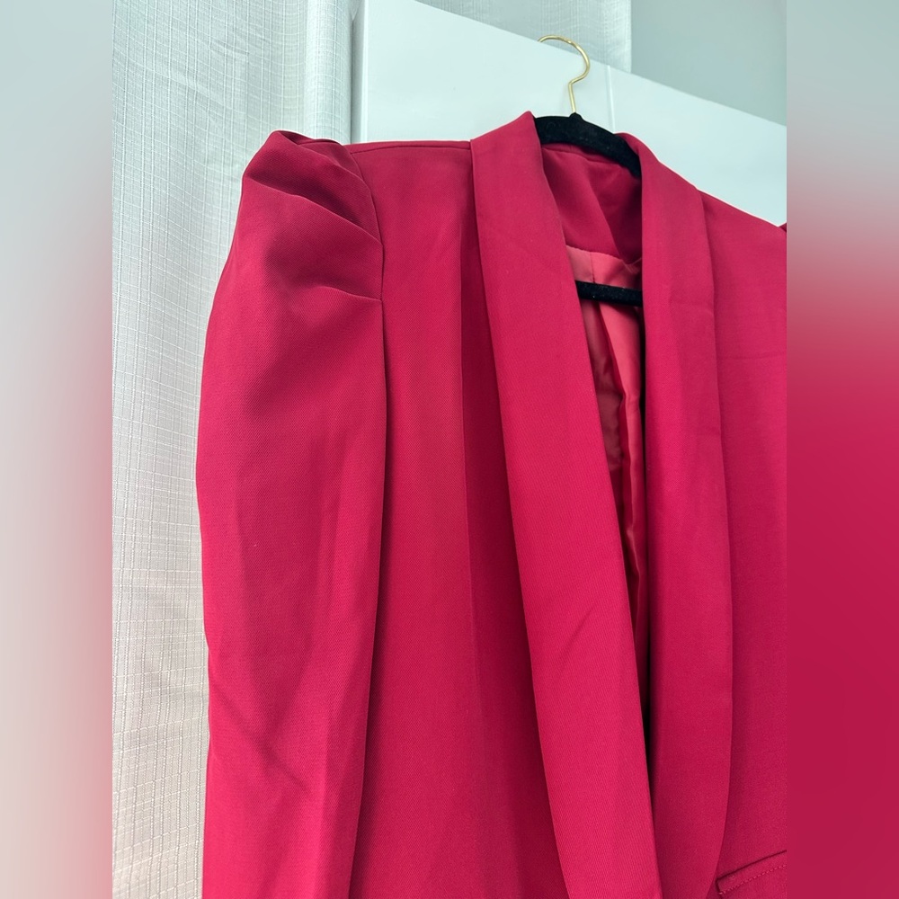 Blazer - Picture 2 of 2
